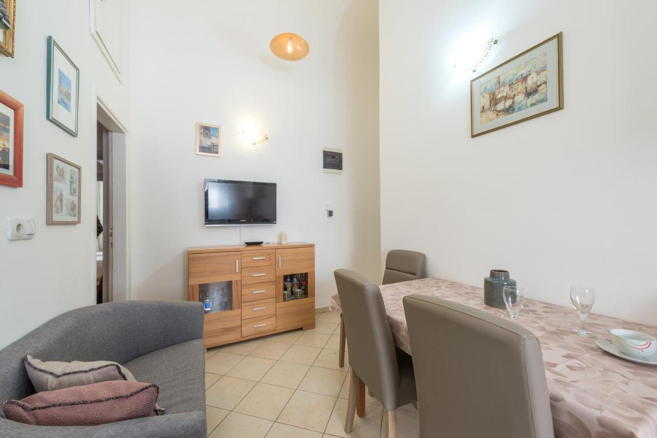 Old Writer Apartman *